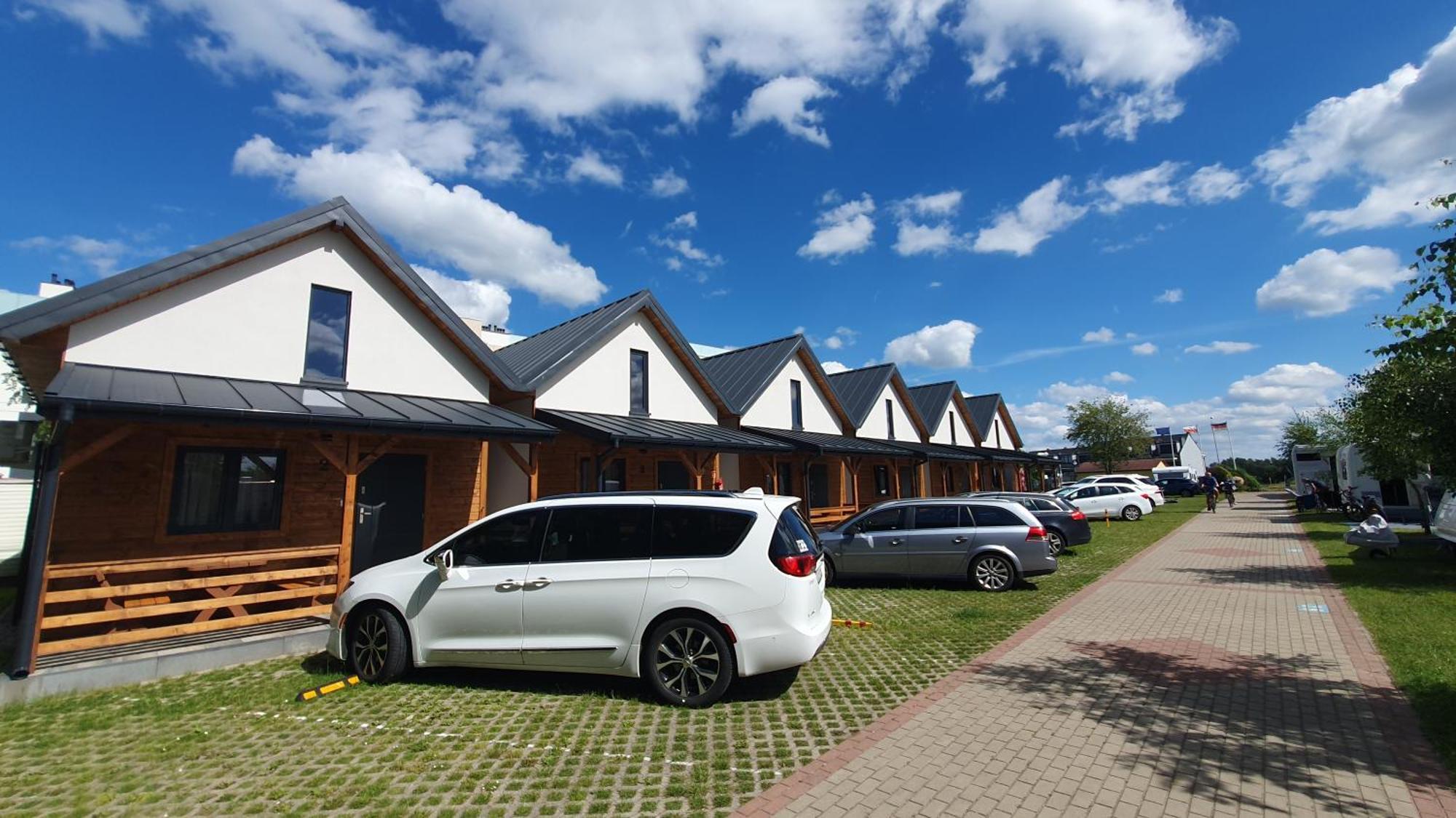 Camping Klif-Nowe Klimatyzowane Domki, 400M Od Centrum Rewala, 30M Od Morza Trzesacz Exterior photo